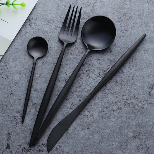 Dominion Flatware™ — Dominuj przy każdym posiłku dzięki niepowstrzymanemu stylowi i mocy