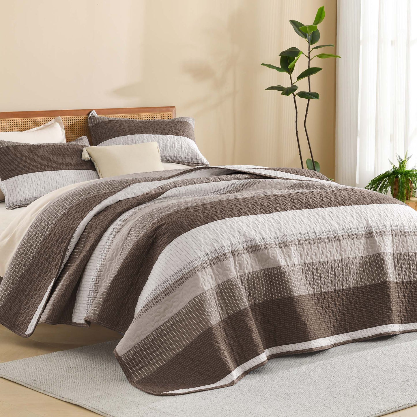 ShadowVeil™ Stripe Quilt Set — Unleash Bold Style and Year-Round Cloudlike Comfort