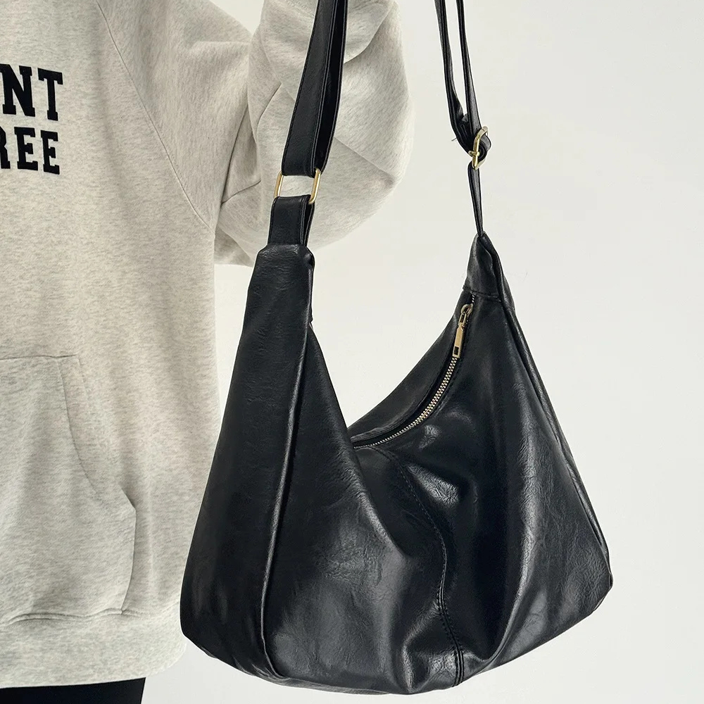 Ava Everyday Shoulder Bag | Stylish and Versatile 1