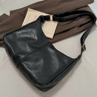 Ava Everyday Shoulder Bag | Stylish and Versatile 3