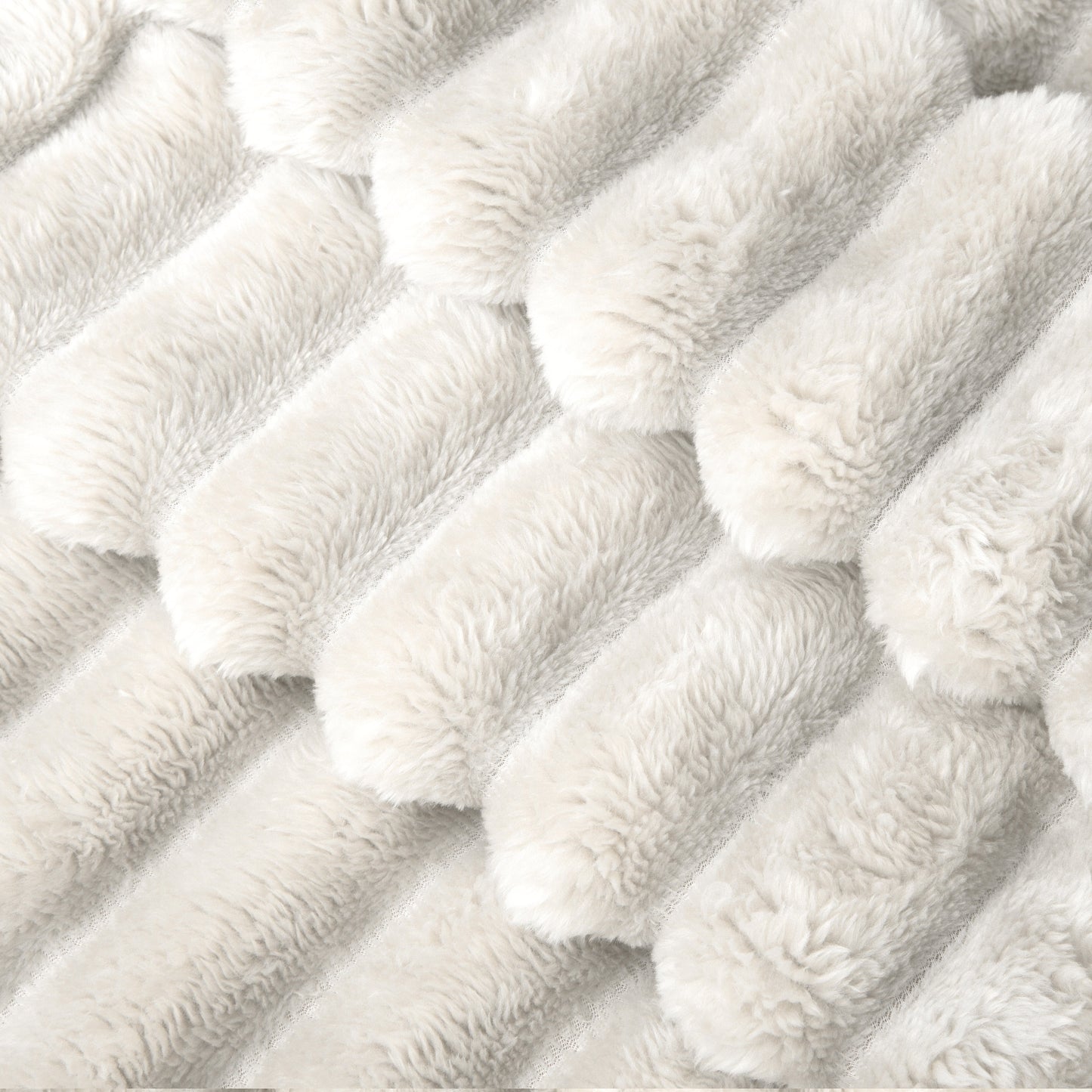 Norla — Soft Fleece Blanket for Cozy Comfort and Warmth