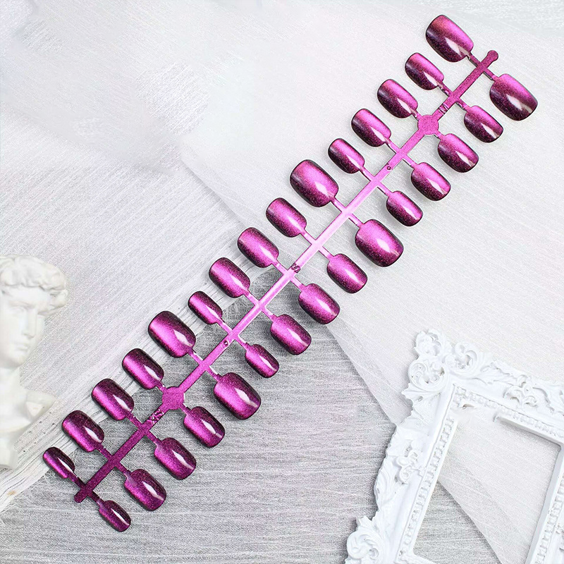 Cleo Cat Eye Press-On Nails Set | Magnetic Effect, 3 Sizes 12