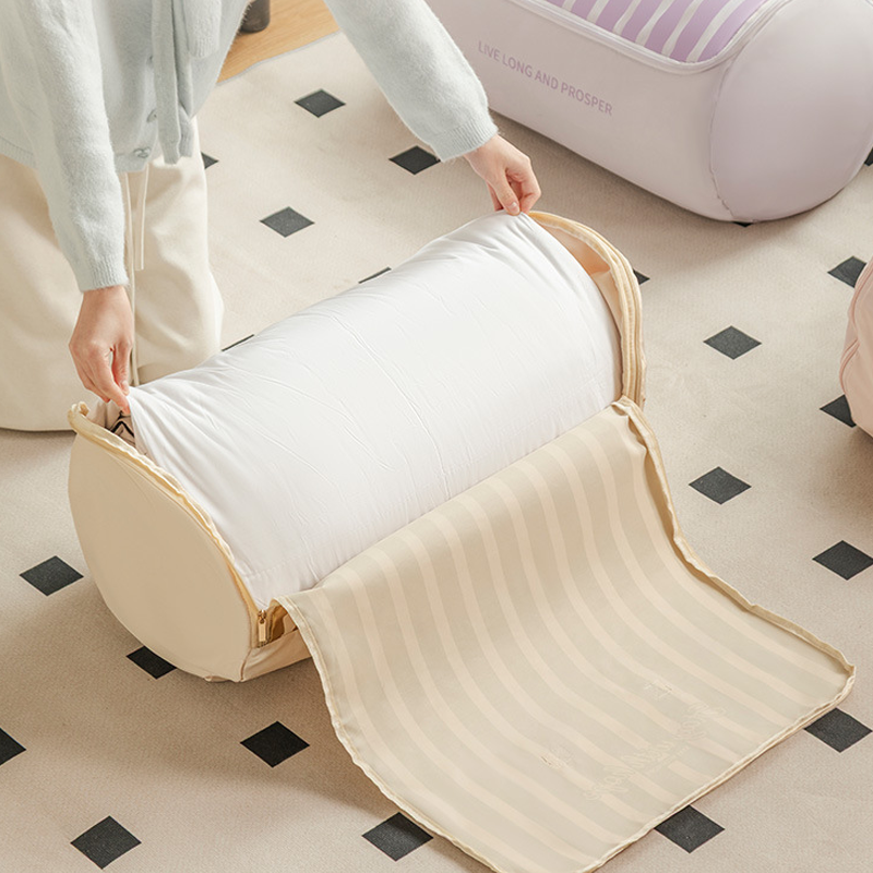 Cylindra Quilt Storage Bag | Zipper Compression System 3