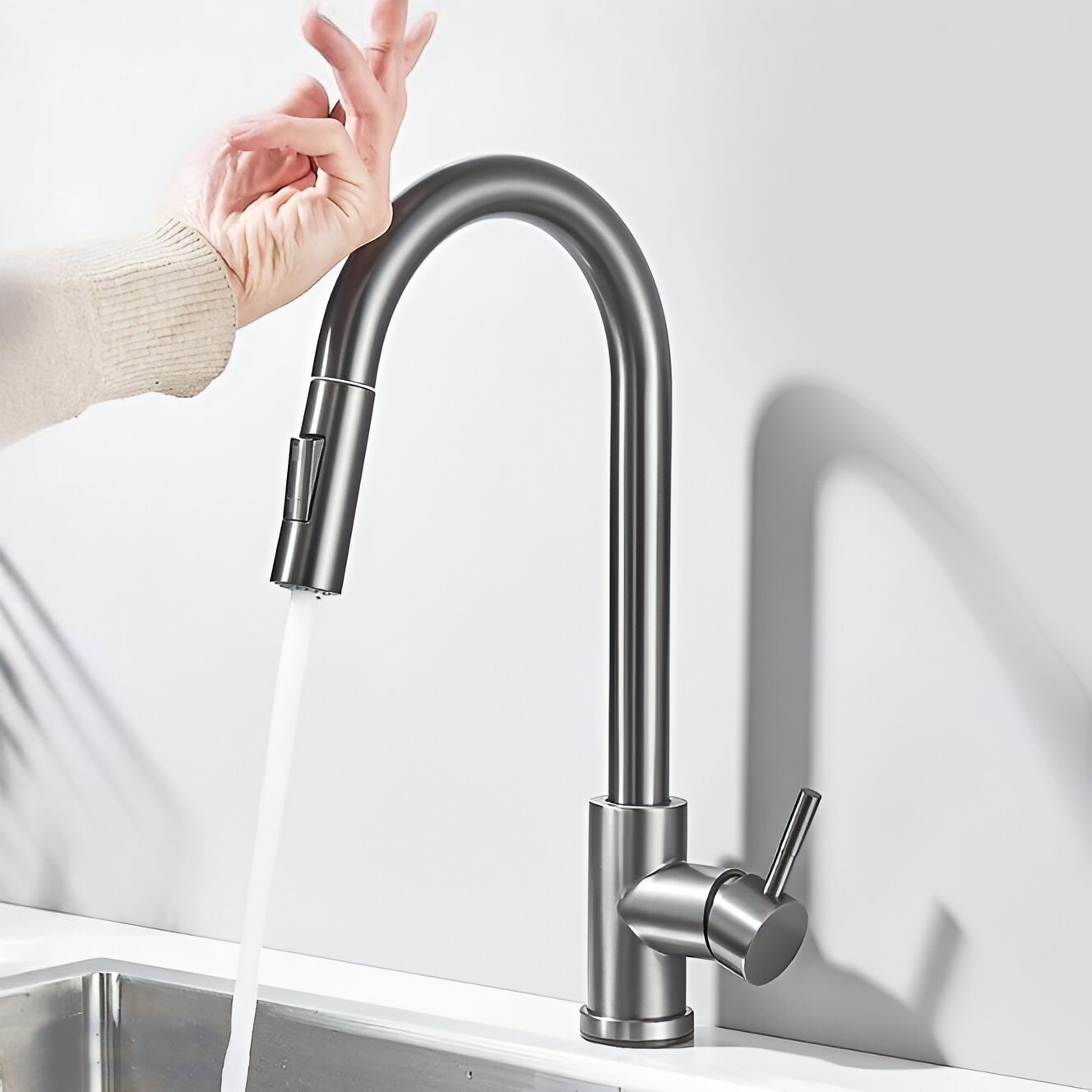 Kellen Touch Kitchen Faucet — Pull-Out Sprayer with Touch Sense Technology