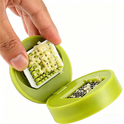Gusto Garlic Chopper | Stainless Steel Blades, Easy Pressing Mechanism 3
