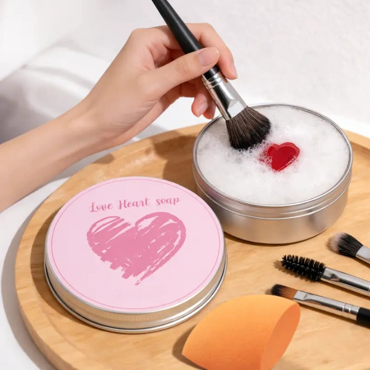 Hedra Makeup Brush Cleaner | Heart-Shaped Soap with Silicone Scrubber 0