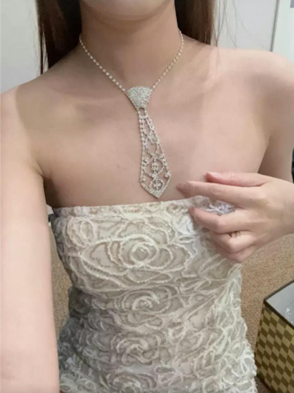 Lunara Crystal Necklace | Elegant Crystal Design, Lightweight and Comfortable 2