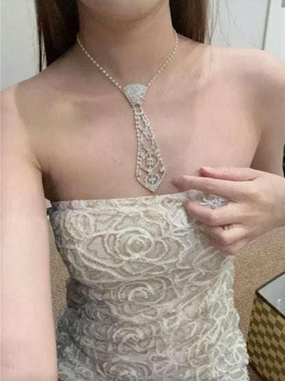 Lunara Crystal Necklace | Elegant Crystal Design, Lightweight and Comfortable 2