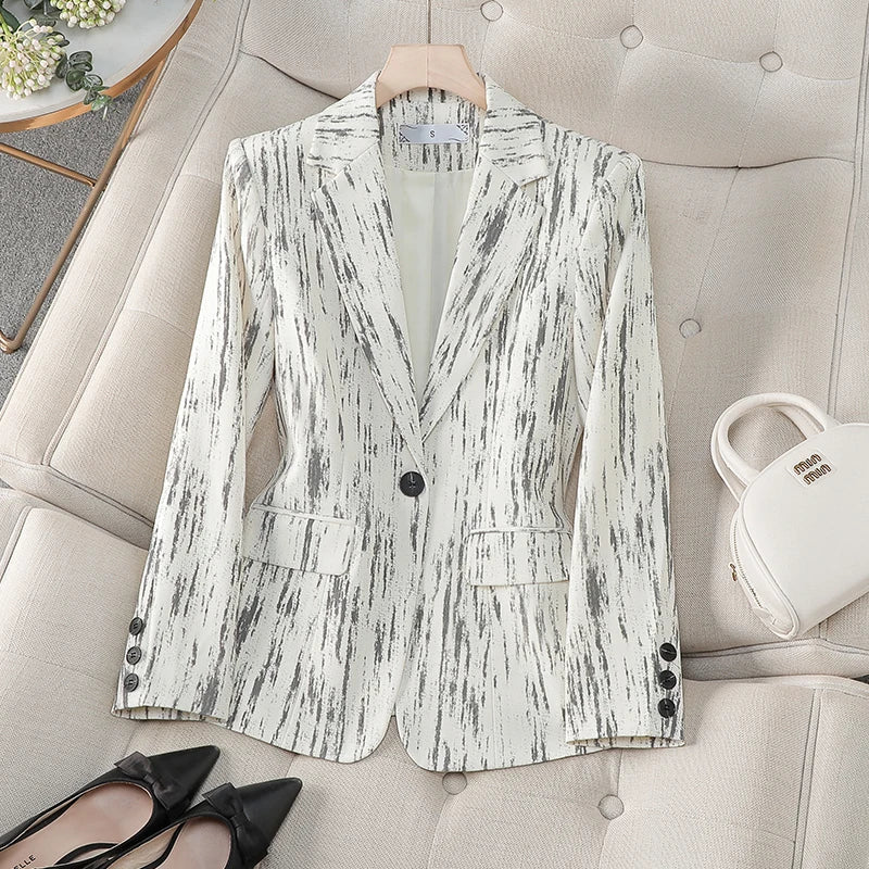 Renly Blazer — Tailored Lightweight Striped Jacket with Vertical Grain