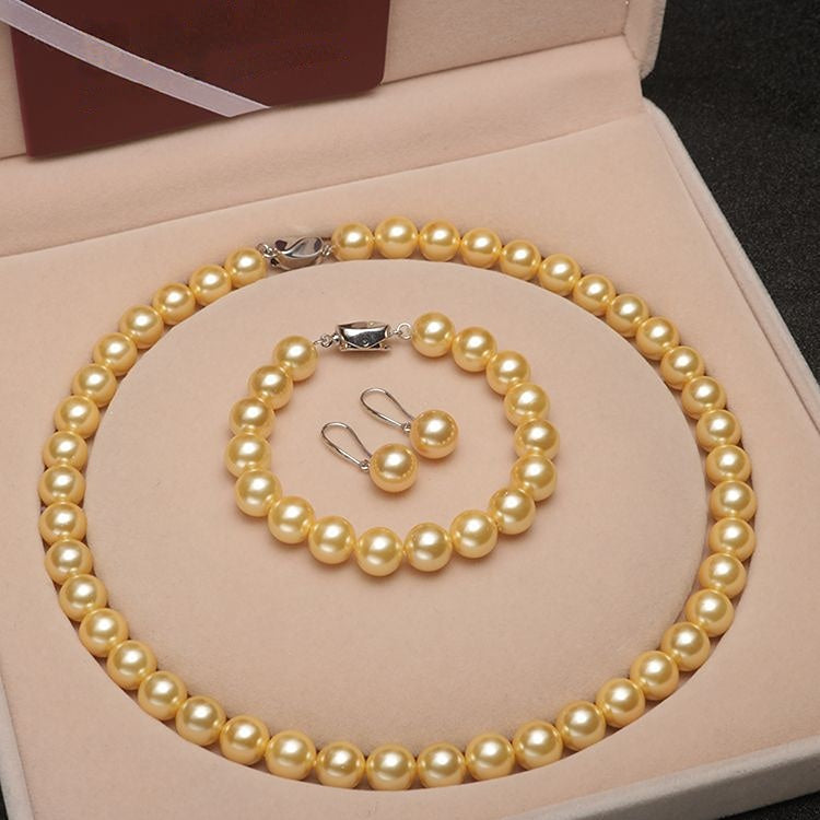 LuxeVera™ Pearl Necklace — Command Every Room with Timeless, Hypnotic Shine