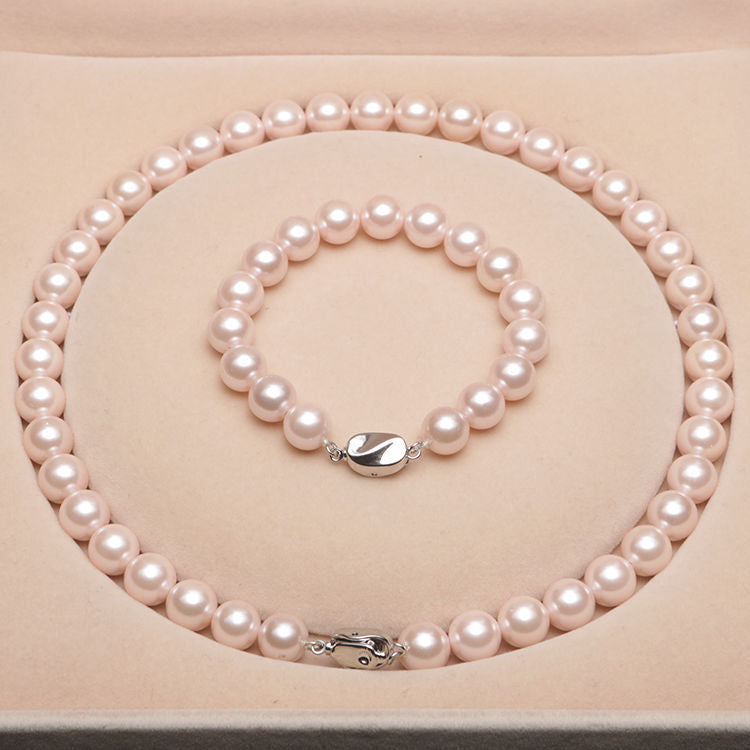 LuxeVera™ Pearl Necklace — Command Every Room with Timeless, Hypnotic Shine