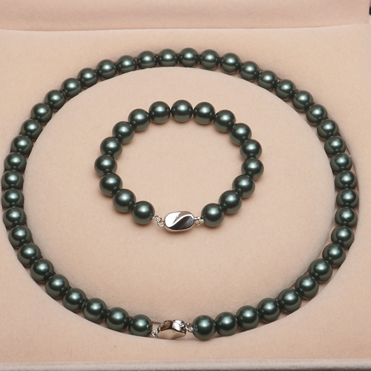 LuxeVera™ Pearl Necklace — Command Every Room with Timeless, Hypnotic Shine