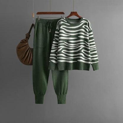 Velvora™ Cashmere Set — Wrap Yourself in Irresistible Softness and Head-Turning Style