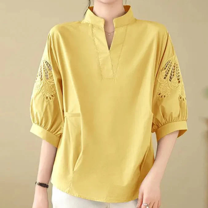 Elara — Lightweight Linen Blend Top with Embroidered Floral Sleeves