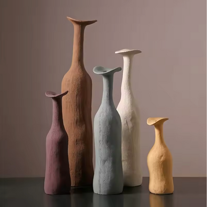 Liora Vase — Handgefertigte Keramikdekoration im nordisch-minimalistischen Design