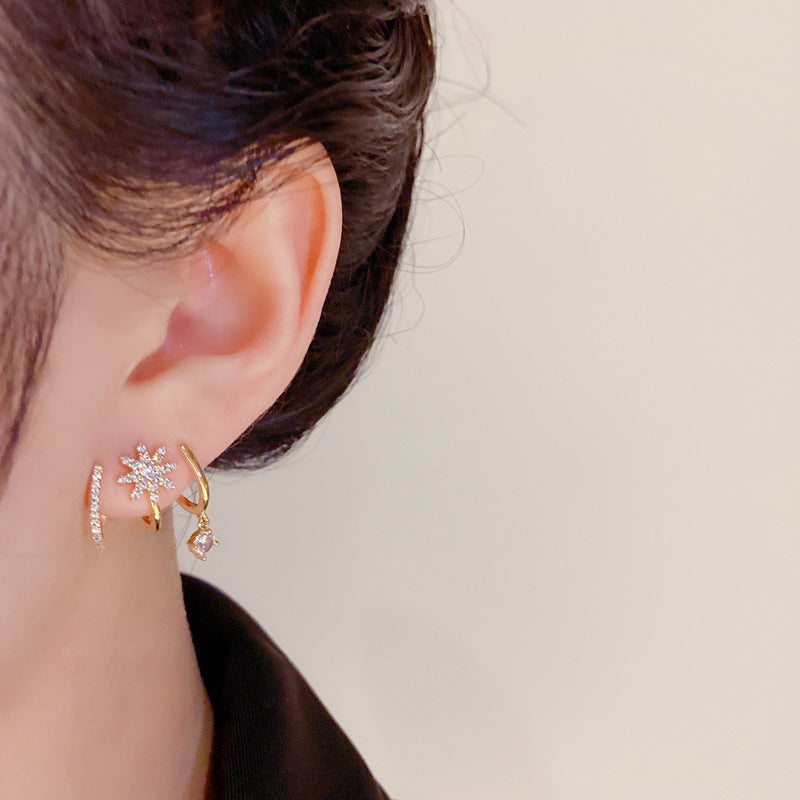 Sparklia Claw Earrings | Celestial Design, Comfortable Fit 2