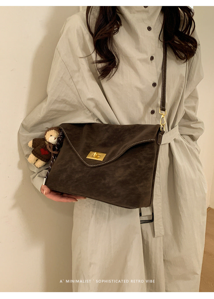 Urbane Envelope Bag | Gravity-Neutral Design, Water-Resistant 2