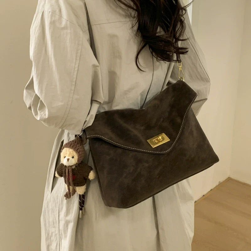 Urbane Envelope Bag | Gravity-Neutral Design, Water-Resistant 6