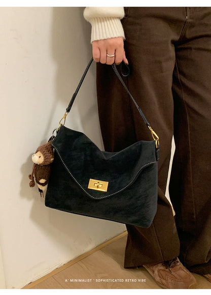 Urbane Envelope Bag | Gravity-Neutral Design, Water-Resistant 7
