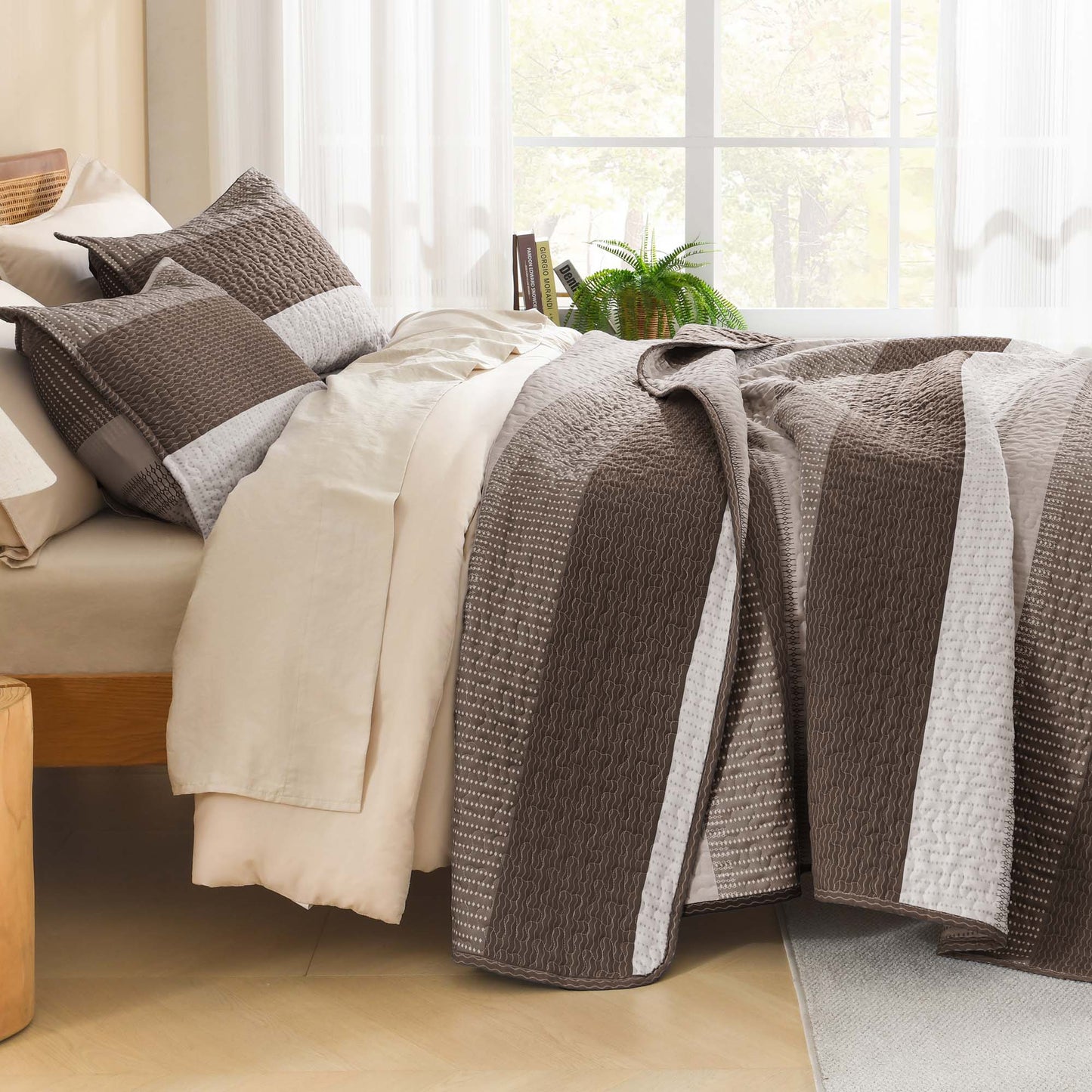 ShadowVeil™ Stripe Quilt Set — Unleash Bold Style and Year-Round Cloudlike Comfort