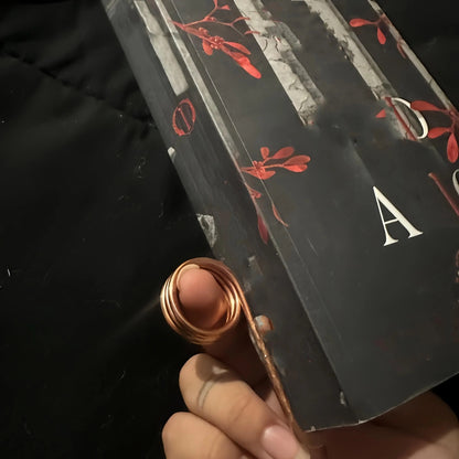 Maren — Apribook in metallo con fermapagina a una mano per una lettura comoda
