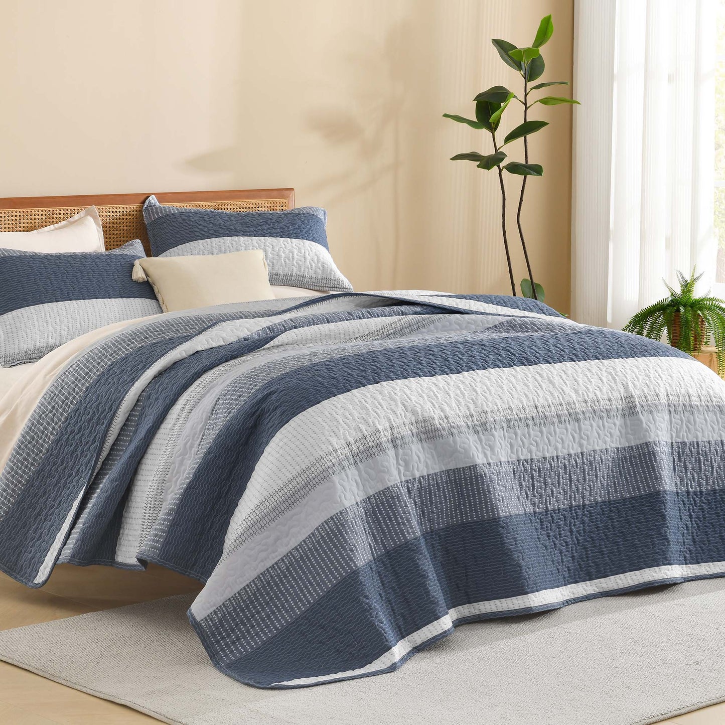 ShadowVeil™ Stripe Quilt Set — Unleash Bold Style and Year-Round Cloudlike Comfort