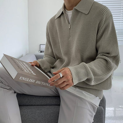 Norla — Gestrickter Pullover mit halbem Reißverschluss und verstellbarem Kragen