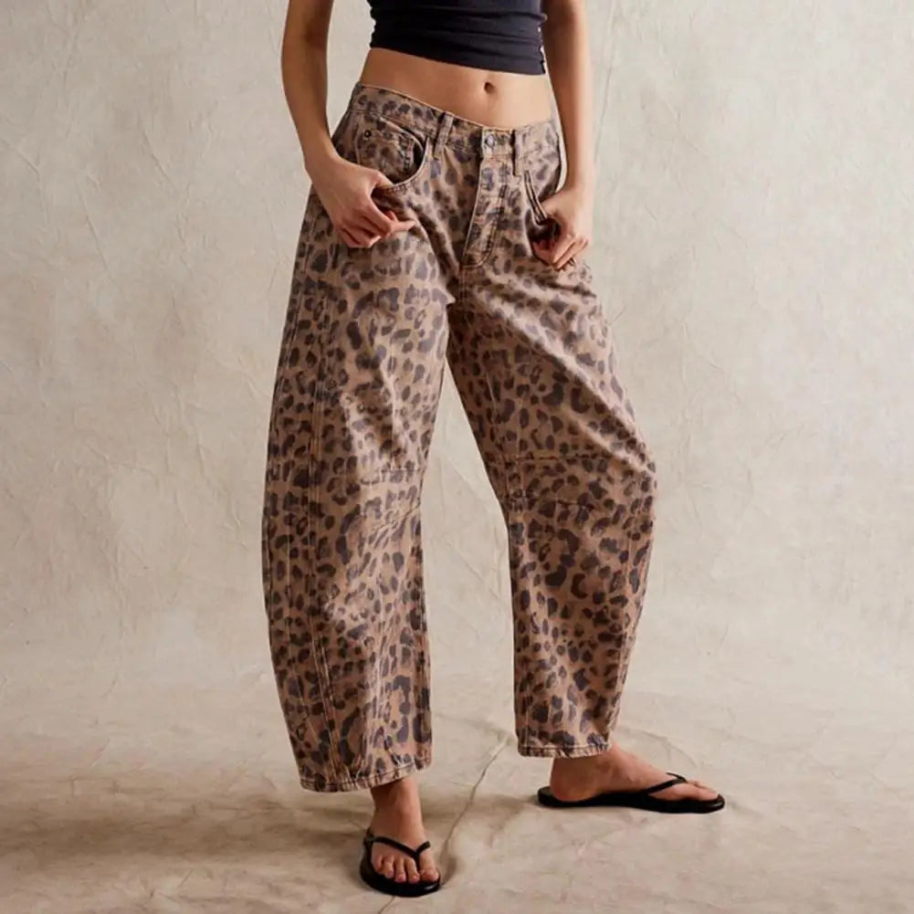 Liora Wide-Leg Jeans — Mid-Rise Stretch Denim for Casual Comfort