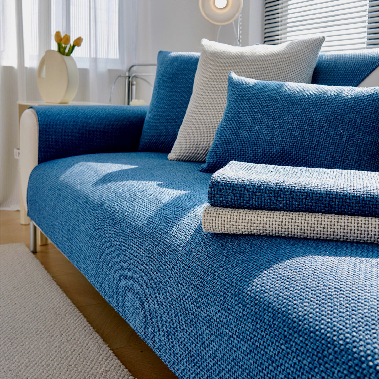 GLIZM Sofa Cover™ — Wrinkle-Free Comfort That Clings So You Can Relax in Style
