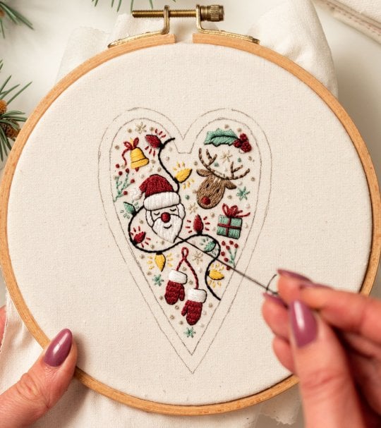 FestiveThread™ Heart Embroidery Kit — Skab hyggelig julemagi, der varmer hvert hjørne af dit hjem
