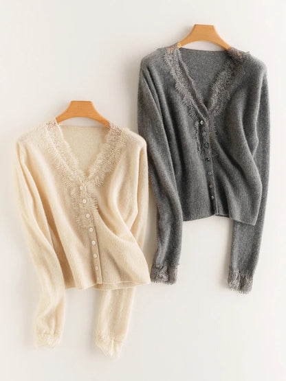 Elara — Weicher Kaschmir-Spitzen-Cardigan zum Layern