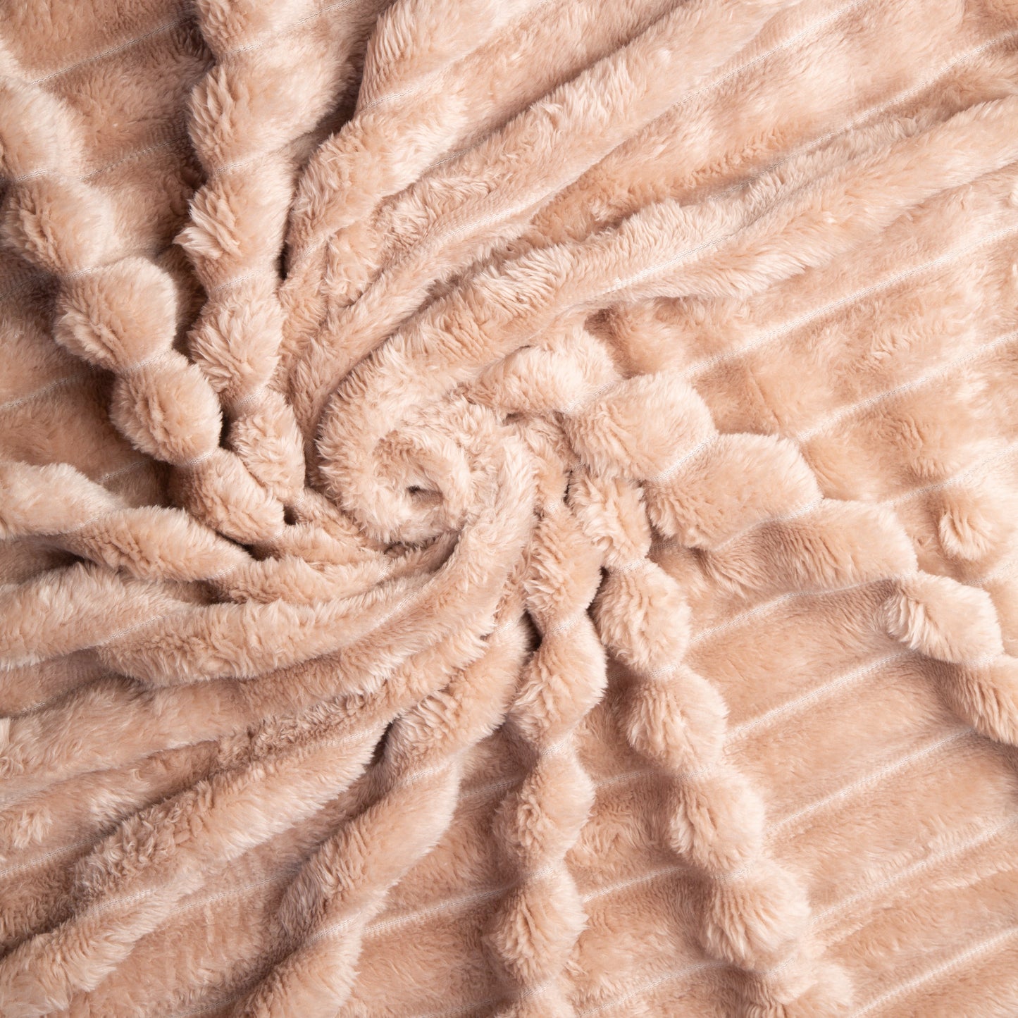 Norla — Soft Fleece Blanket for Cozy Comfort and Warmth