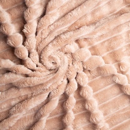 Norla — Soft Fleece Blanket for Cozy Comfort and Warmth