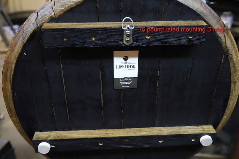 IronOak Vault™ — Parancsolj tiszteletet egy olyan whiskey vitrinnel, amely elmeséli legendás történetedet