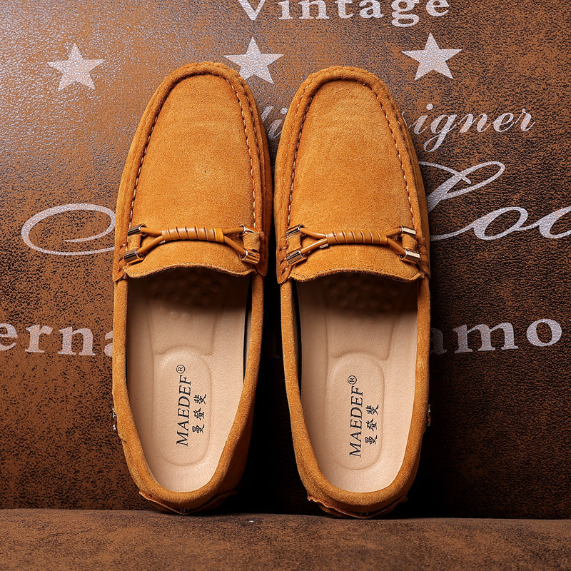 Velaro — Premium Suede Loafers with Cushioned Comfort and Metallic Accents