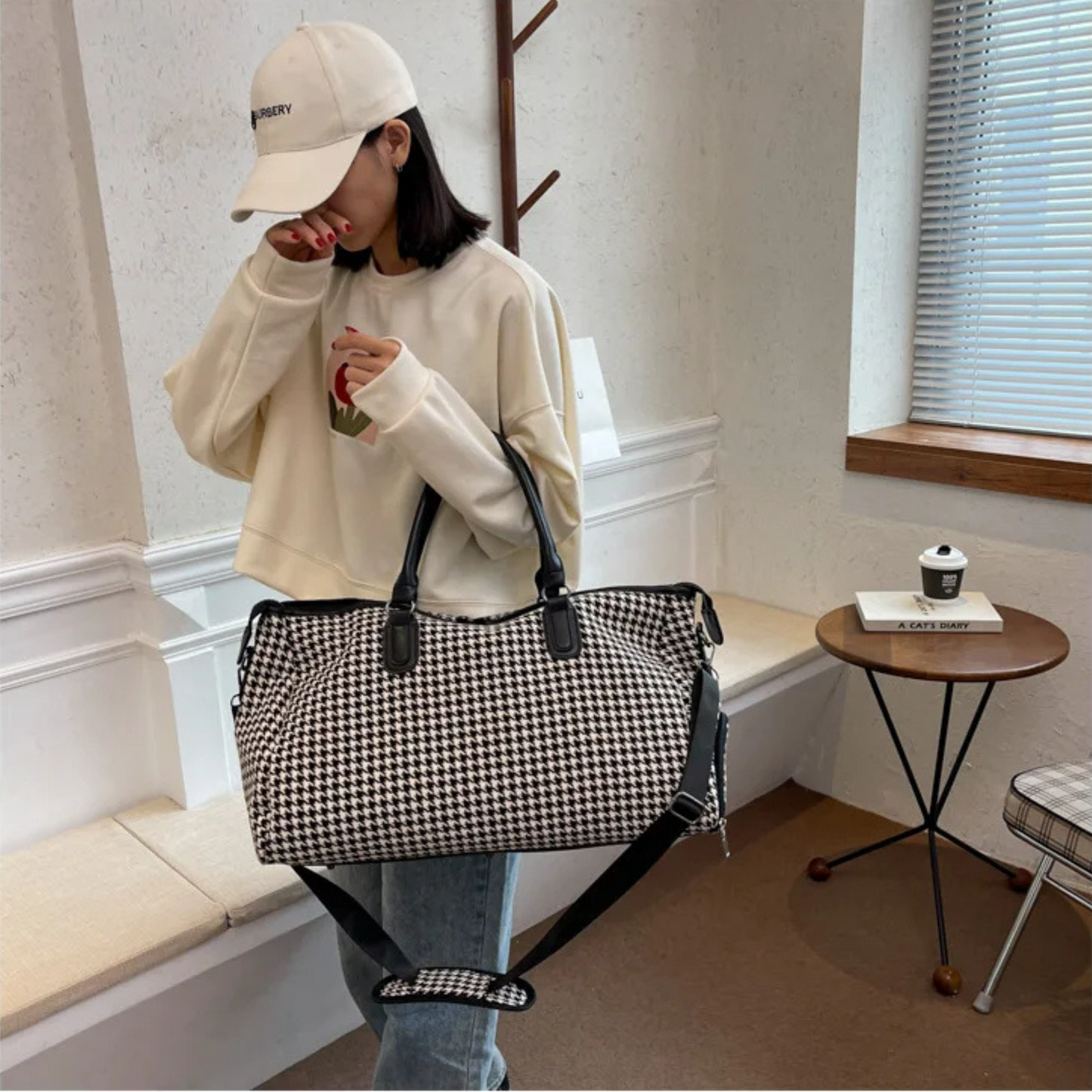 Cortelle Weekender Tasche — Hahnentritt-Canvas-Reisetasche mit veganem Lederbesatz