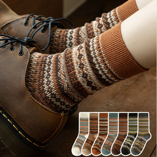 Zelenia Socks — Retro Ethnic Mid-Length Comfort Socks