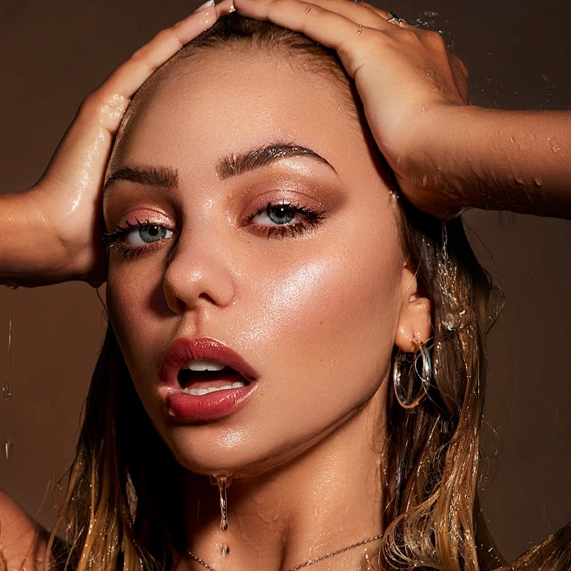 VividLuxe™ Augenstifte — Beherrsche jeden Raum mit makellosen, kräftigen Lidstrichen, die die ganze Nacht halten