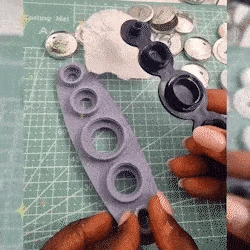 VelloCraft OneTouch — Kit compatto per realizzare bottoni con copertura automatica per lavori creativi