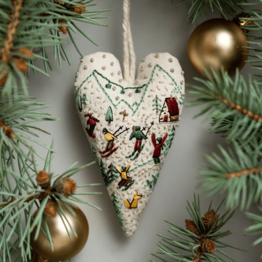 FestiveThread™ Heart Embroidery Kit — Skab hyggelig julemagi, der varmer hvert hjørne af dit hjem