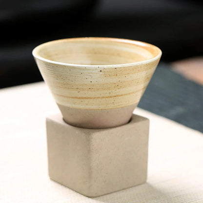 コーン型エスプレッソカップ™ — 一口ごとに大胆なスタイルと情熱の声明を作ろう