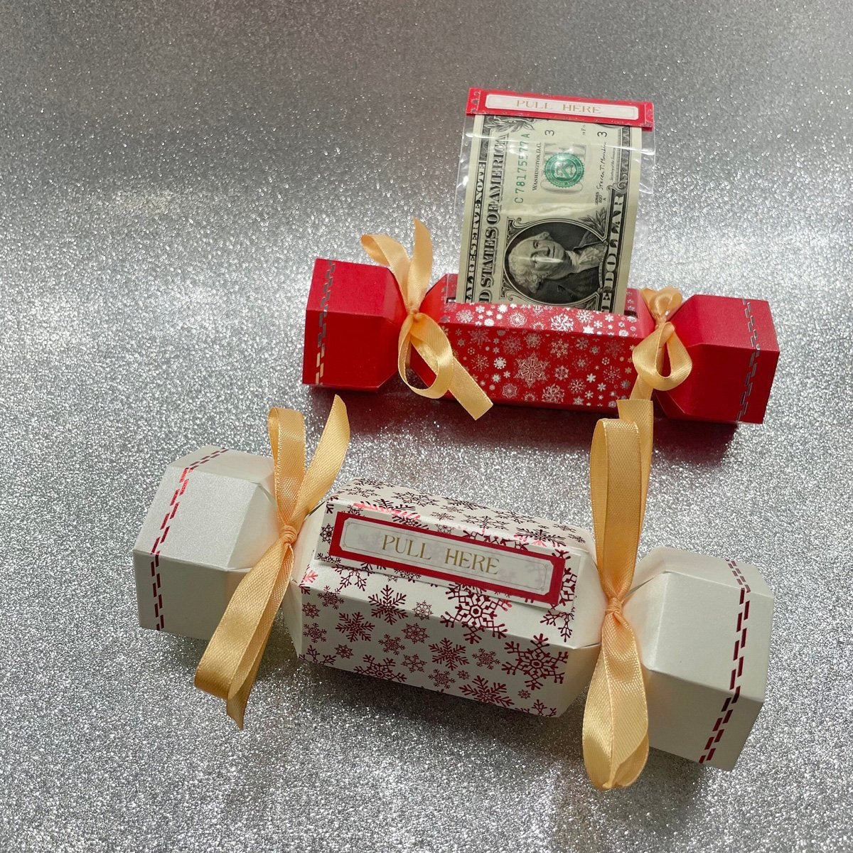 Jovela — Festive Holiday Money Pull Pouch with Candy Shape