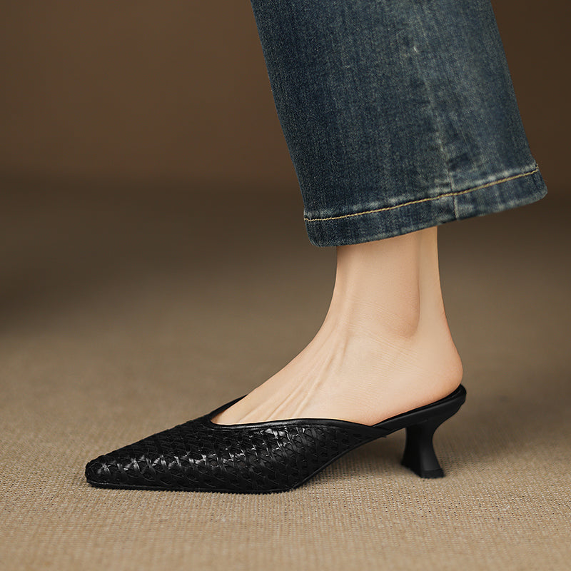 Liora — Handgewebte Pumps aus echtem Leder mit niedrigem Kitten-Heel