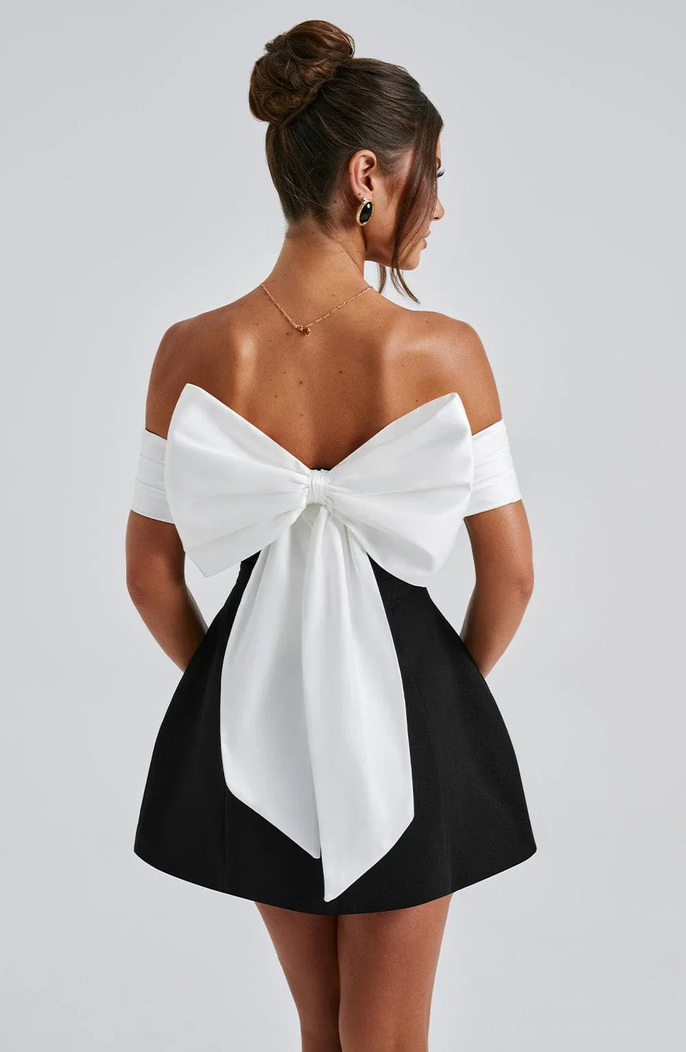 Backless Bow Mini Dress – GLIZM