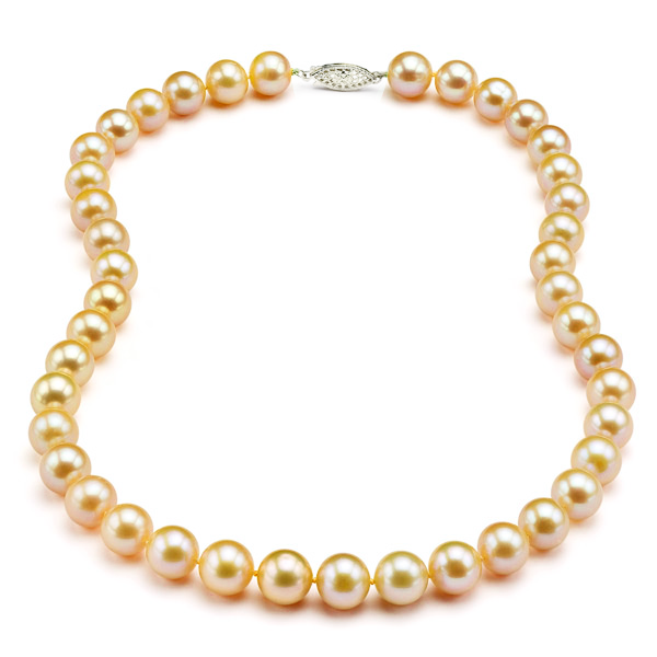 LuxeVera™ Pearl Necklace — Command Every Room with Timeless, Hypnotic Shine