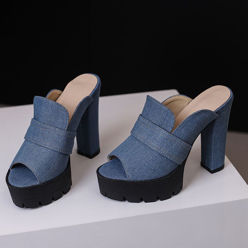 Varaela — Raw-Denim-Sandalen mit klobigem Absatz und gepolstertem Komfort