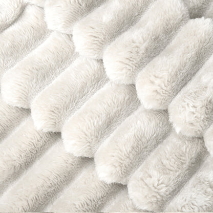 Norla — Soft Fleece Blanket for Cozy Comfort and Warmth