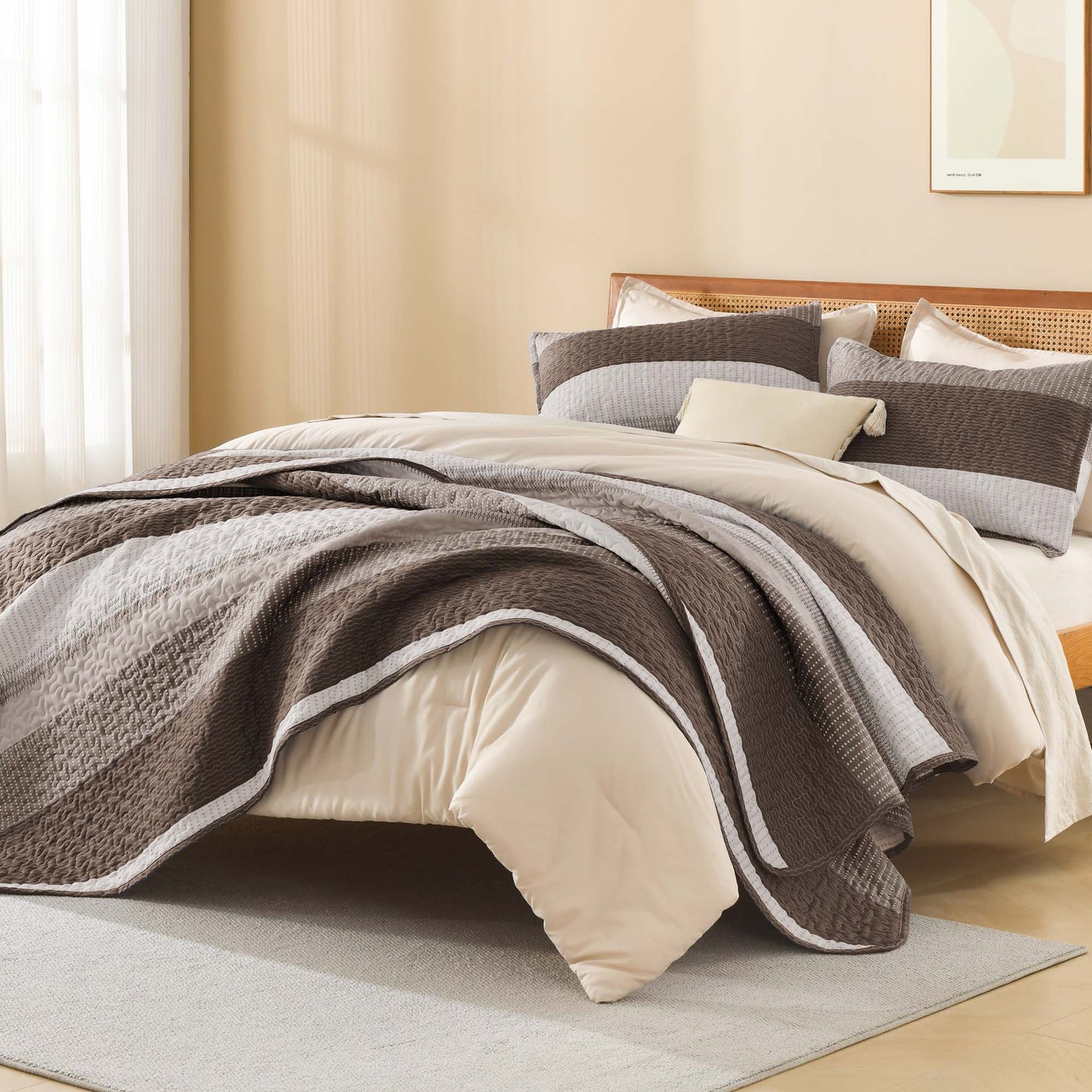 ShadowVeil™ Stripe Quilt Set — Unleash Bold Style and Year-Round Cloudlike Comfort