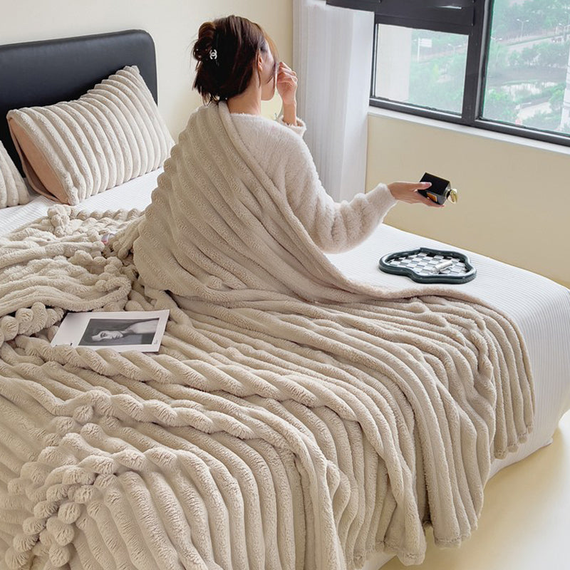 WhisperSoft Throw™ — Wrap Yourself in Effortless Warmth and Timeless Comfort