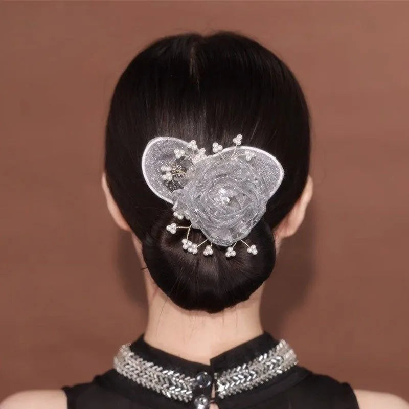 Effora — Modelador de Coque com Detalhe Floral para Penteados Elegantes